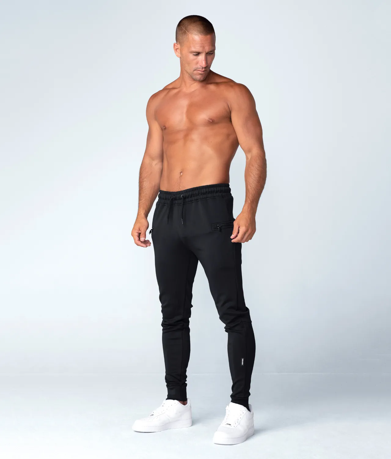 Born Tough Momentum Black Bodybuilding Jogger Pants for Men