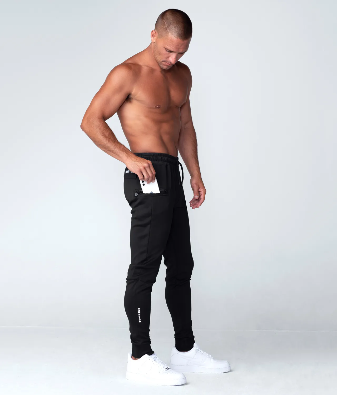 Born Tough Momentum Black Bodybuilding Jogger Pants for Men