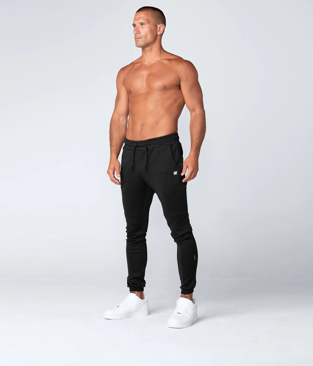 Born Tough Momentum Fitted Signature Athletic Jogger Pants For Men Black