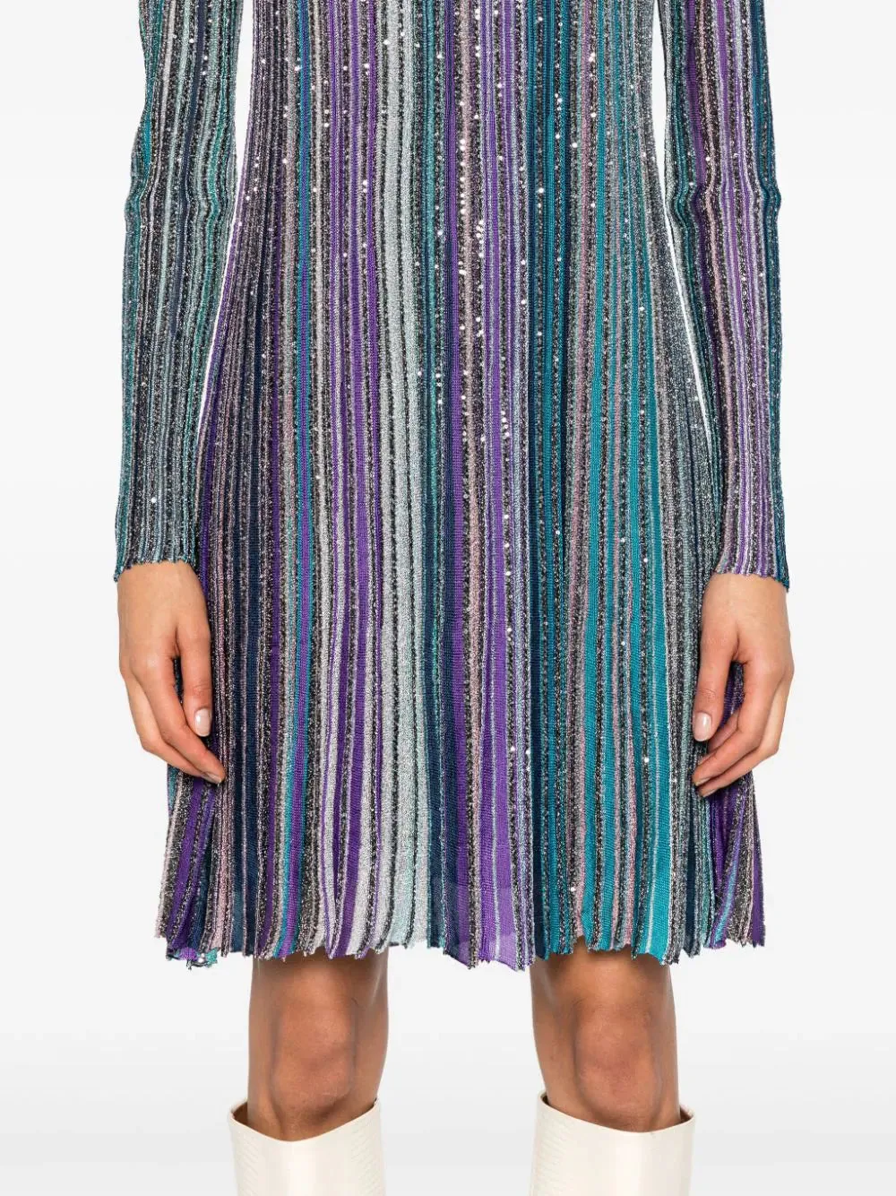 DS24WG2E Long sleeve dress in lamé pleated knit