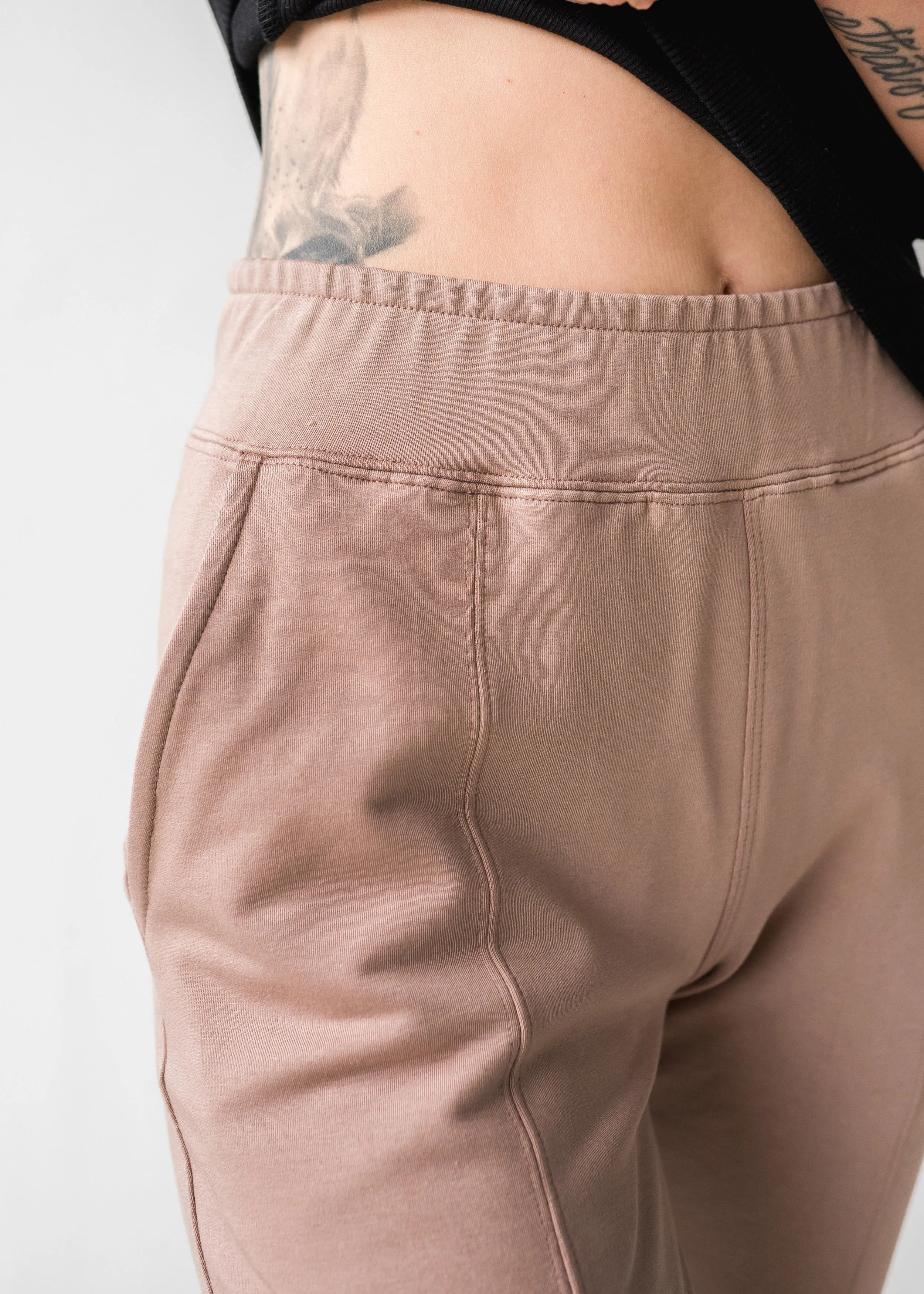 The Lightweight Trouser Sweatpant in Latte