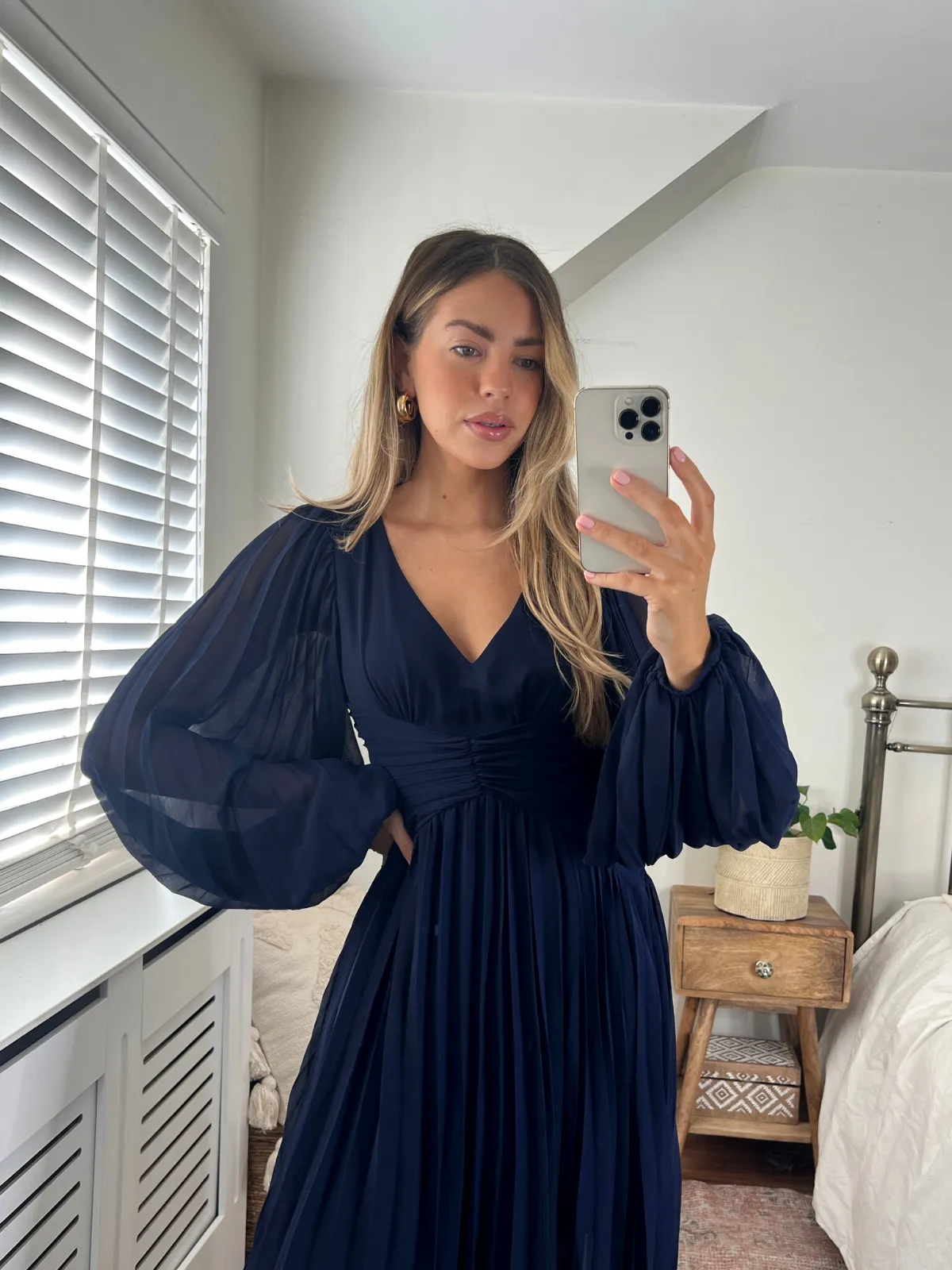 Toni Long Sleeved Pleated Maxi Dress / Navy