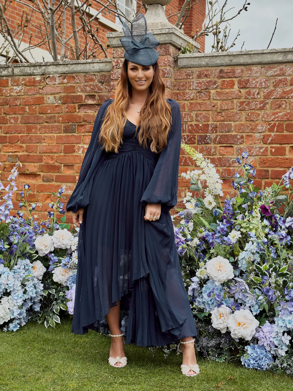 Toni Long Sleeved Pleated Maxi Dress / Navy